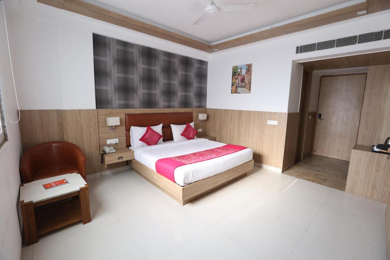 Hotel Salt And Rove New Delhi Aiport Exteriör bild