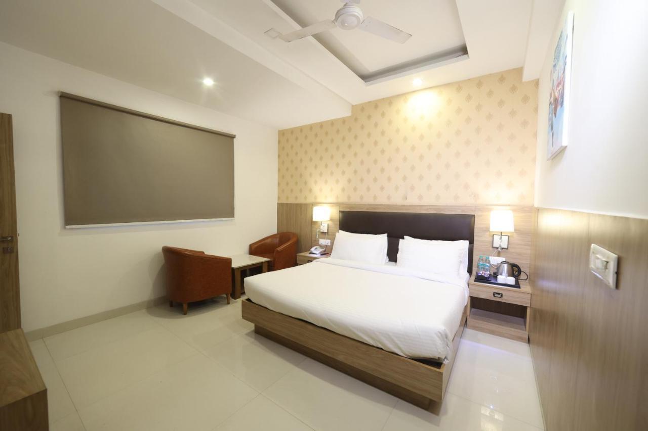 Hotel Salt And Rove New Delhi Aiport Exteriör bild