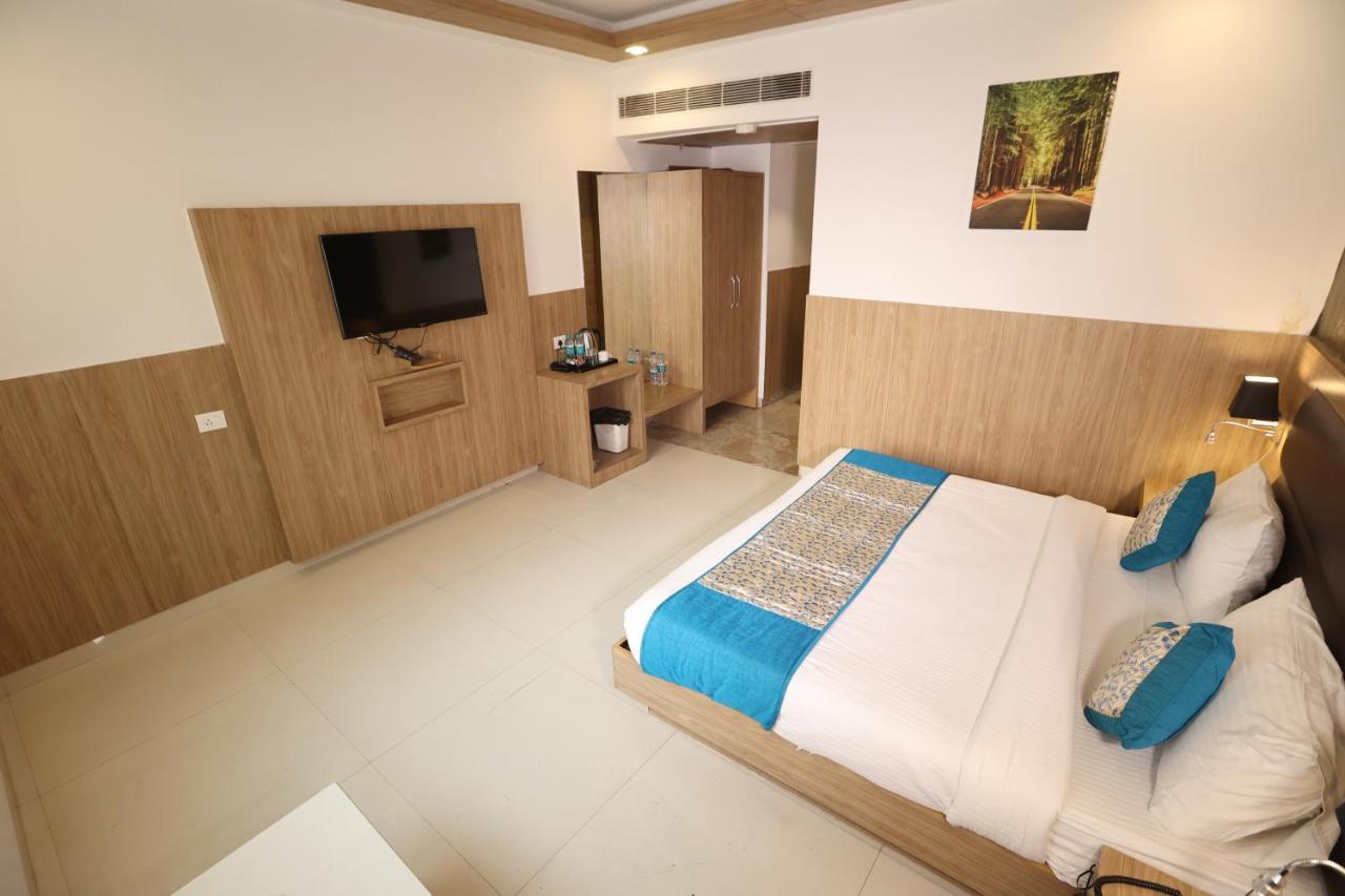 Hotel Salt And Rove New Delhi Aiport Exteriör bild